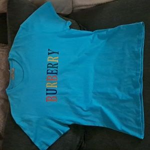 Burberry t-shirt